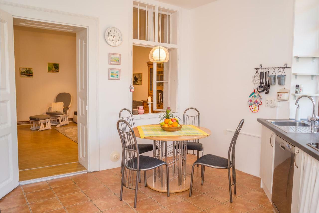 קארנאץ Apartment Tri Mudraca מראה חיצוני תמונה